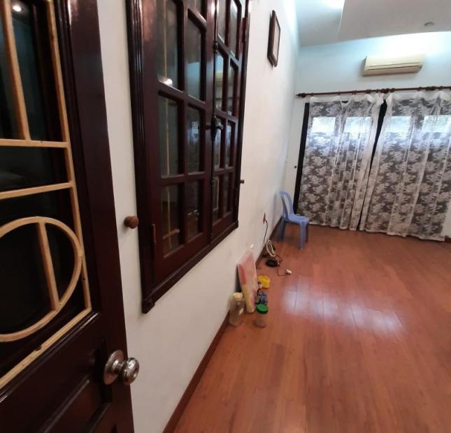 Chính Chủ Nhờ Tìm Người Thuê Nhà Kinh doanh mặt phố Nguyễn Hiền, HBT