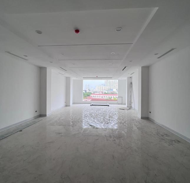 TUYỆT !! Cho thuê tòa văn phòng Nguyễn Khang 100mx8T thang máy thông sàn CG hơn 50 tr