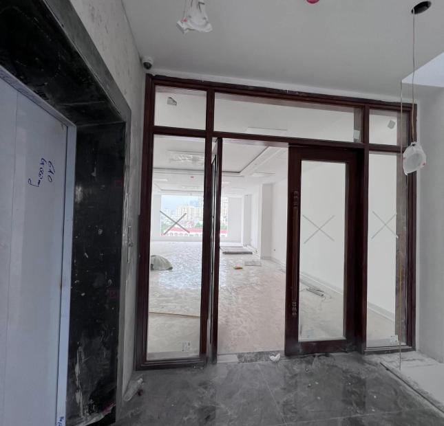 TUYỆT !! Cho thuê tòa văn phòng Nguyễn Khang 100mx8T thang máy thông sàn CG hơn 50 tr