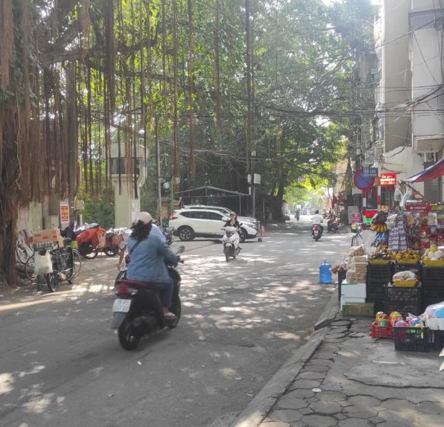 BÁN KHÁCH SẠN MẶT PHỐ NGUYỄN ĐÌNH HOÀN - VỊ TRÍ ĐẮC ĐỊA KINH DOANH SẦM UẤT 1 CĂN DUY NHẤT