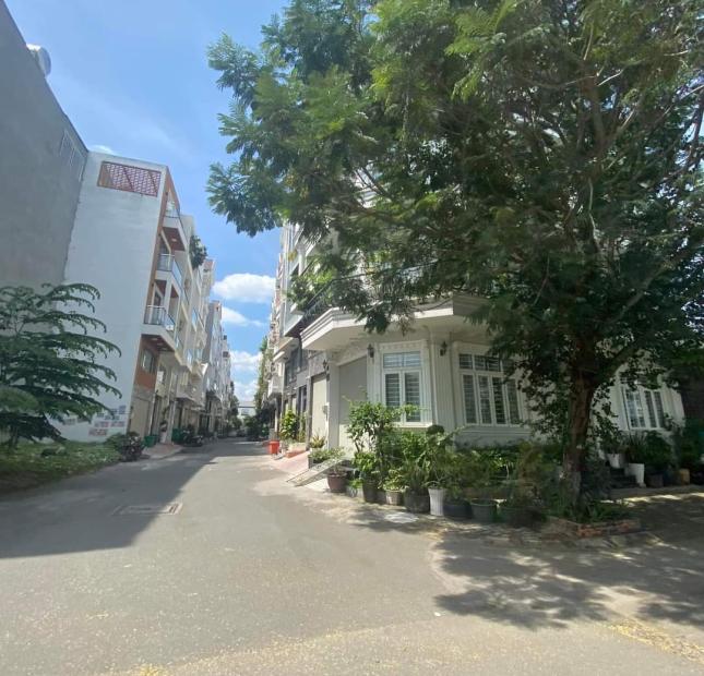 BÁN ĐẤT ĐƯỜNG HOÀNG QUỐC VIỆT PHƯỜNG PHÚ MỸ Q7, 60m2, KHU DÂN TRÍ CAO , XAY 5 x 12,15 GIÁ NHỈNH 6 tỷ 