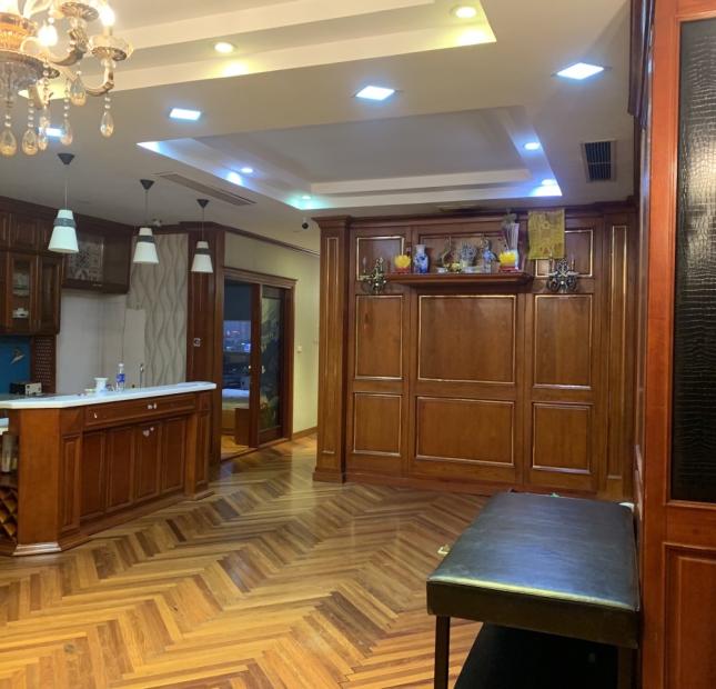 Bán căn hộ 3 ngủ, DT 101,3m2 tại Toà Eurowindow 27 Trần Duy Hưng - Hơn 5 Tỷ