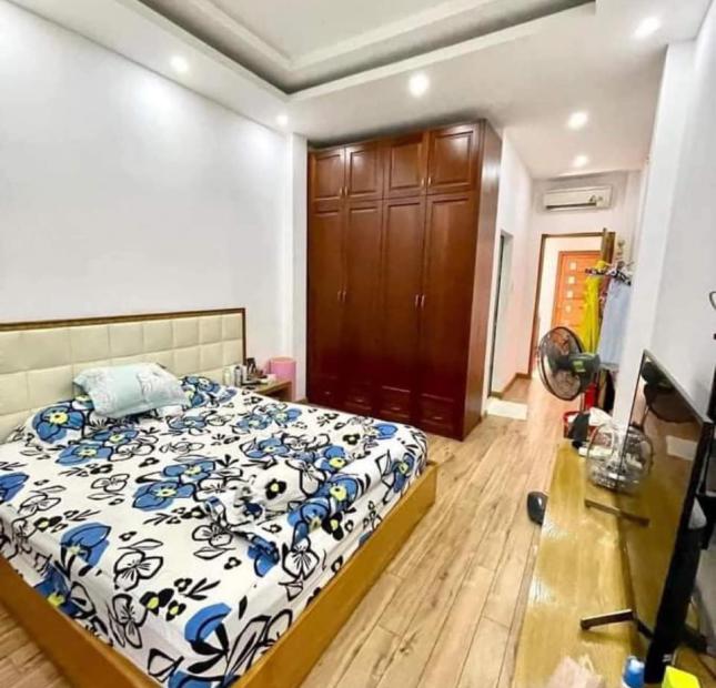 Quận 10 - Hẻm xe hơi 1 trục Cách Mạng Tháng Tám 2 tầng Giá 6 tỷ