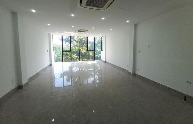 Cần Bán nhà căn góc tại Cầu Giấy, Giá 17,9 tỷ Đang cho thuê
