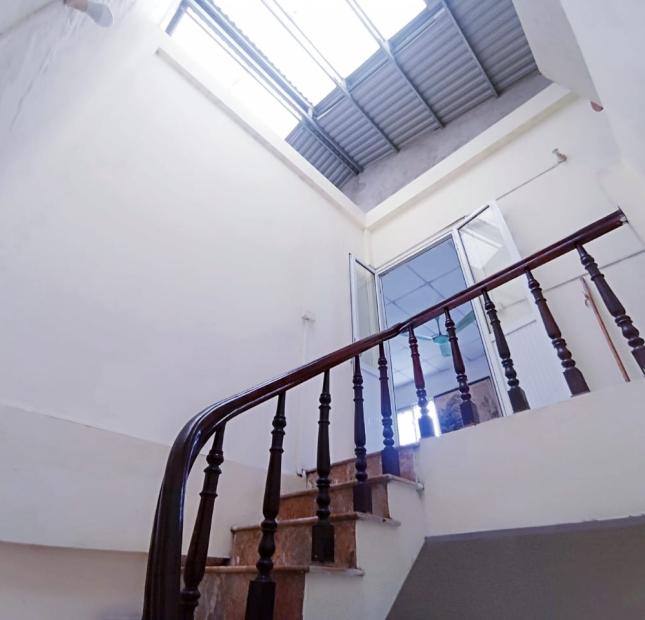 Bán nhà mặt phố Đặng Tiến Đông 54m², 4 tầng, MT 8m, giá 18.5 tỷ Đống Đa. MUA Liên hệ : O94lO7l689