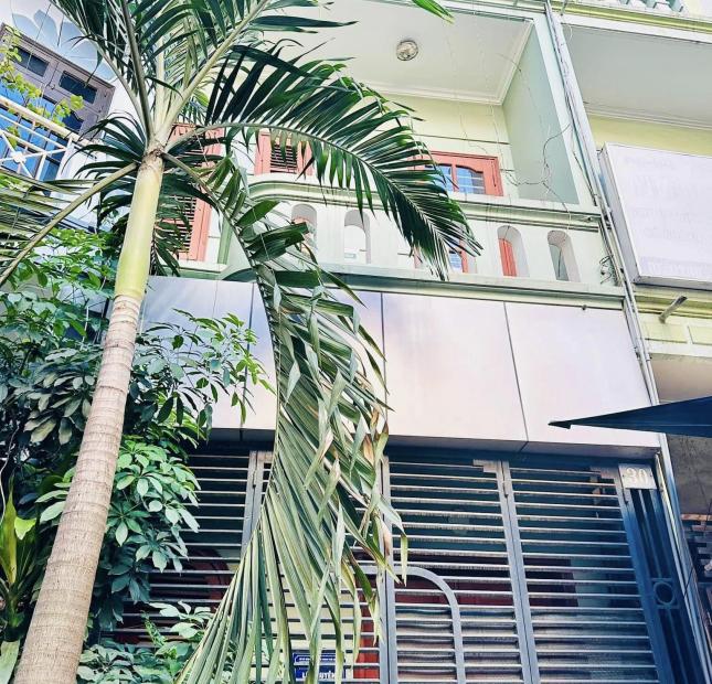 BÁN NHÀ NGUYỄN CHÍ THANH, DỐNG ĐA 70M, 5T, MT 4M, OTO KINH DOANH, 14 TỶ. 0937651883.