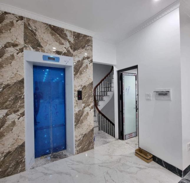 Bán gấp toà văn phòng 100m2 x 6 tầng Mặt phố Trích Sài, view Hồ Tây - Vị trí đắc địa - Giá đẹp