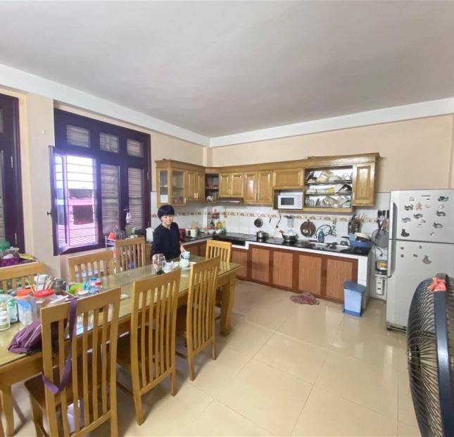 Bán Nhà Phố Võng Thị Quận Tây Hồ. 97m Mặt Tiền 6m Nhỉnh 11 Tỷ. Cam Kết Ảnh Thật Mô Tả Chính Xác.