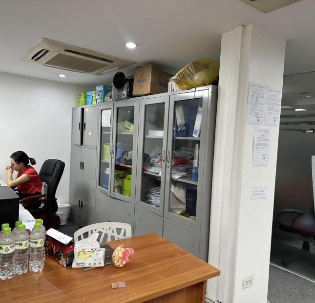 Cho thuê sàn văn phòng 370m2 mặt phố Nguyên Hồng - Quận Đống Đa
