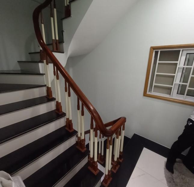 Bán nhà Nguyễn Lân Thanh Xuân 35m 5 tầng 3 ngủ lô góc 2 thoáng nhà đẹp ở ngay gần phố nhỉnh 4 tỷ