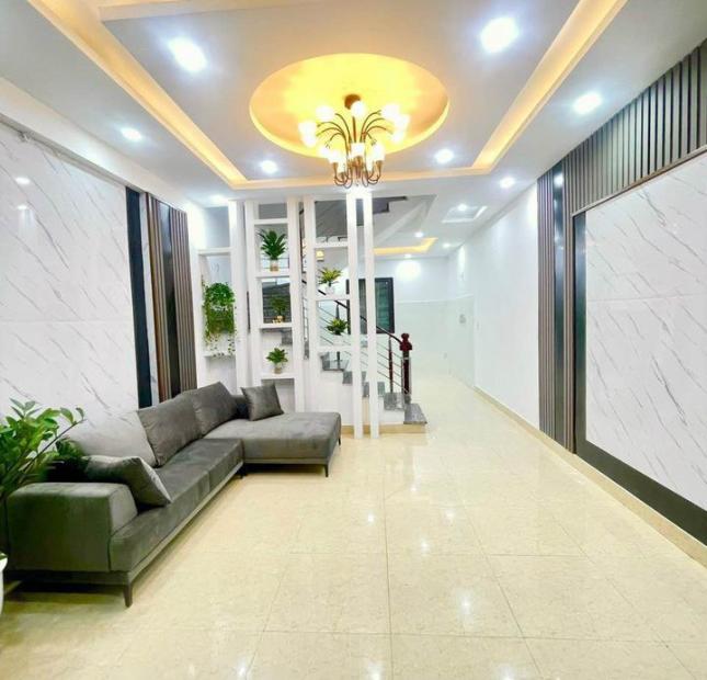 Bán nhà  Phạm Văn Đồng - 70m2 -7 Tầng – 12.6 tỷ, lô góc Ô tô Tránh Vỉa Hè.