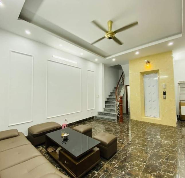 BÁN NHÀ ĐỐNG ĐA, MẶT PHỐ PHỐ TÔN ĐỨC THẮNG 46M, 2T, MT 8M, VỈA HÈ ĐÁ BÓNG, KINH DOANH ĐỈNH, 17 TỶ.