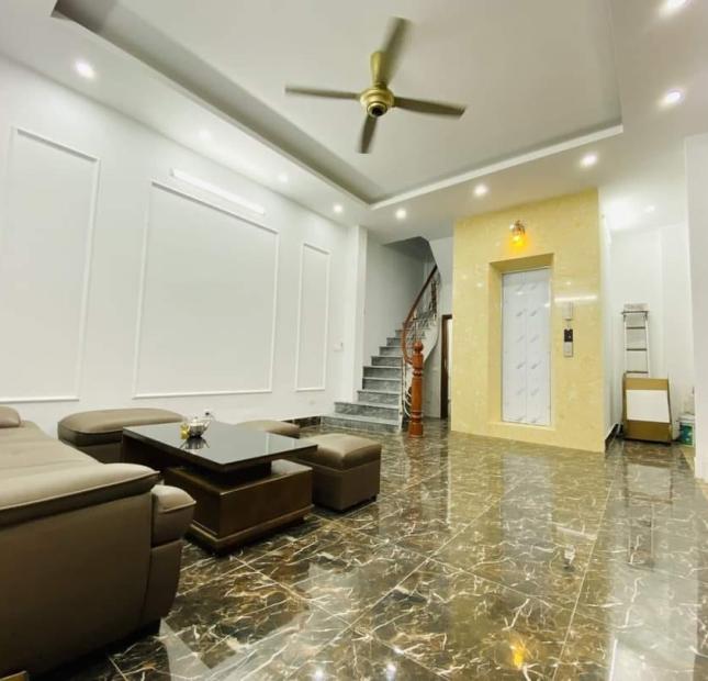 BÁN NHÀ ĐỐNG ĐA, MẶT PHỐ PHỐ TÔN ĐỨC THẮNG 46M, 2T, MT 8M, VỈA HÈ ĐÁ BÓNG, KINH DOANH ĐỈNH, 17 TỶ.