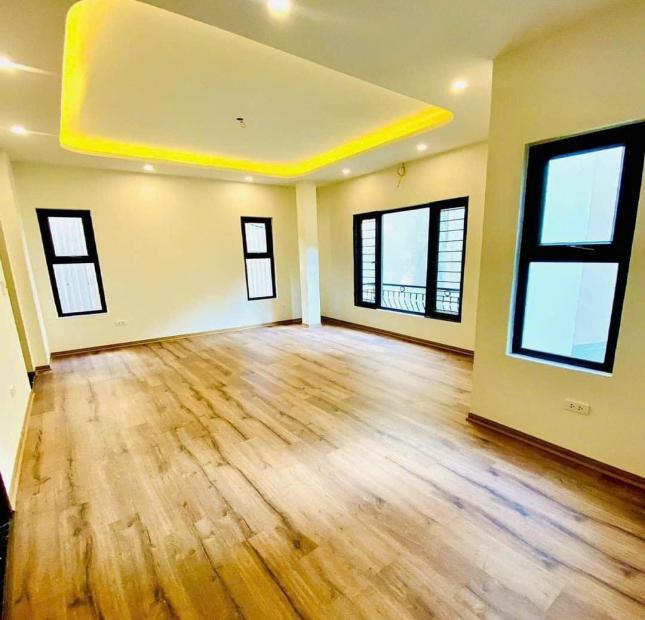 SIÊU HIẾM NHÀ NGỌC THỤY LONG BIÊN ,GARA Ô TÔ 7 CHỖ,Ở SƯỚNG ,TIỆN ÍCH .DT 55M, GIÁ 5,9TỶ