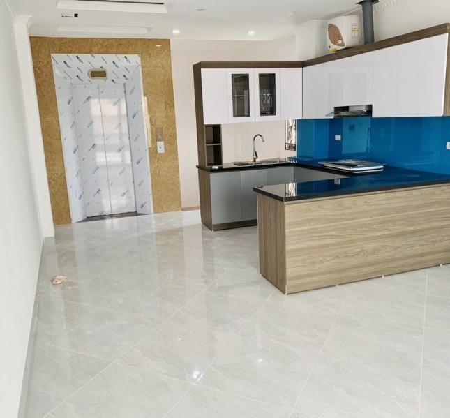 Bán nhà Vũ Xuân Thiều,Long Biên 5 tầng 60m2,Mt4.2m ,thang máy chỉ 6 tỷ