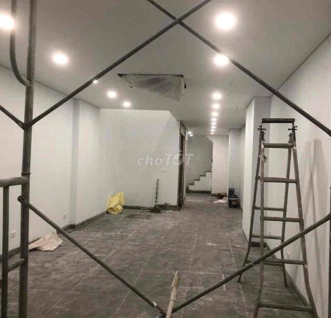 Chính chủ Cho thuê tầng 1 + lửng để kinh doanh phố Nguyễn Sơn, Long Biên, Hà Nội.