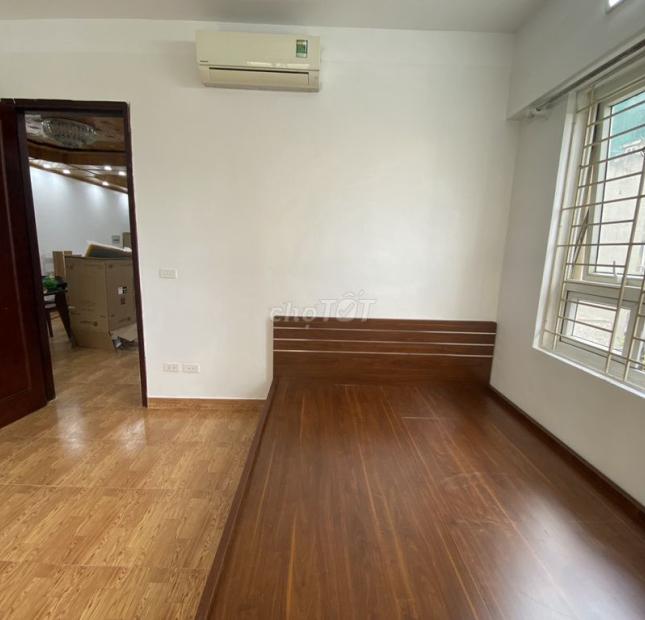 Cho thuê căn hộ chung cư 18 Phạm Hùng, diện tích 94m2, Full Nội thất 3 ngủ