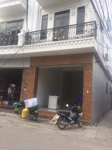 Chính chủ cho thuê tầng 1 làm cửa hàng tại Xóm Mới, cầu Hữu Hoà, Thanh Trì, Hà Nội.
