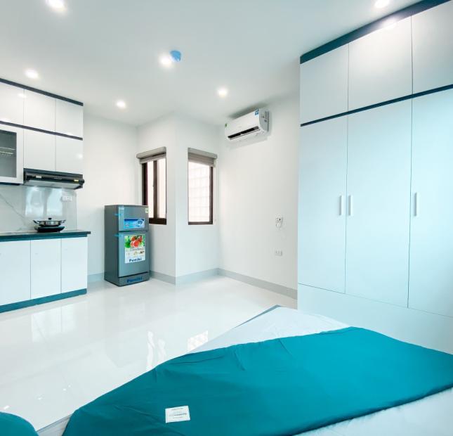 Duy nhất tại Ngã Tư Sở - Bán toà CCMN 11 phòng, thang máy, 3 nhà ra phố - Hơn 8 tỷ