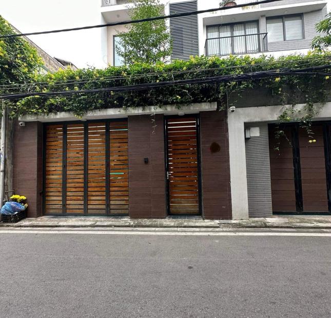 biệt thự sân vườn Long Biên, 180m x 4tầng, mặt tiền 6.1m, phân lô ôtô tránh