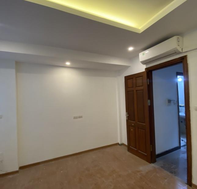 Bán nhà đẹp ở luôn Thái Hà 35m2 3 tầng, ngõ to rộng, 2 thoáng mát, oto, 4.8 tỷ