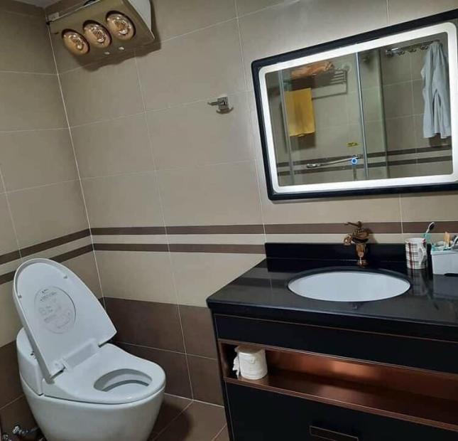 Hạ Sốc 500tr, Bán Nhà Nguyễn Văn Cừ, Ngọc Lâm, 65m2, MT5m, Lô Góc, GARA Ô TÔ, Kinh Doanh