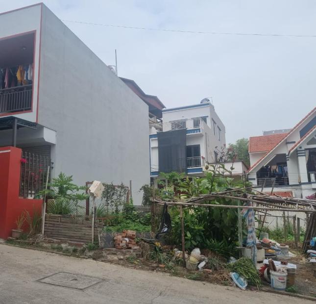 Bán mảnh đất ngay trung tâm Giếng Đáy, Hạ Long.