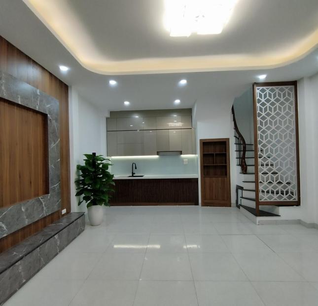 Bán nhà tại Mỗ Lao-Hà Đông, 30m2x5T, nhà xây mới, vị trí đẹp, cách đg ôtô 5m. Lh 0984672007