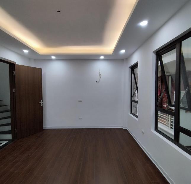 Bán nhà tại Mỗ Lao-Hà Đông, 30m2x5T, nhà xây mới, vị trí đẹp, cách đg ôtô 5m. Lh 0984672007