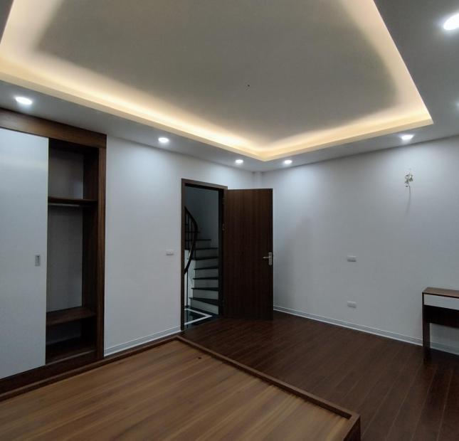 Bán nhà tại Mỗ Lao-Hà Đông, 30m2x5T, nhà xây mới, vị trí đẹp, cách đg ôtô 5m. Lh 0984672007