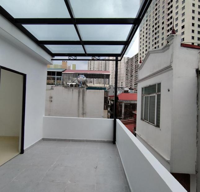 Bán nhà tại Mỗ Lao-Hà Đông, 30m2x5T, nhà xây mới, vị trí đẹp, cách đg ôtô 5m. Lh 0984672007