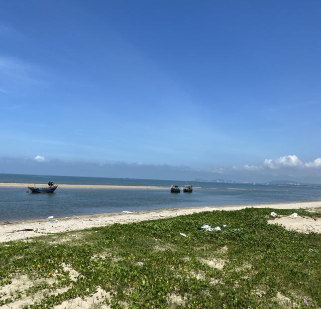 Bán đất mặt tiền biển Phước Hưng - Long Điền - Bà Rịa Vũng Tàu hướng Đông nam và Tây bắc. 