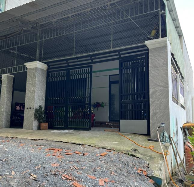 Cần bán đất có 2 căn nhà cấp 4 tại Phường Uyên Hưng, TP Tân Uyên Bình Dương