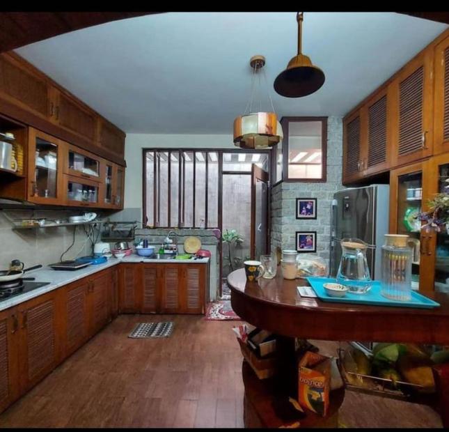 Hẻm xe hơi, gần MT Hòa Hảo Quận 10, diện tích 50m2, 5 tầng