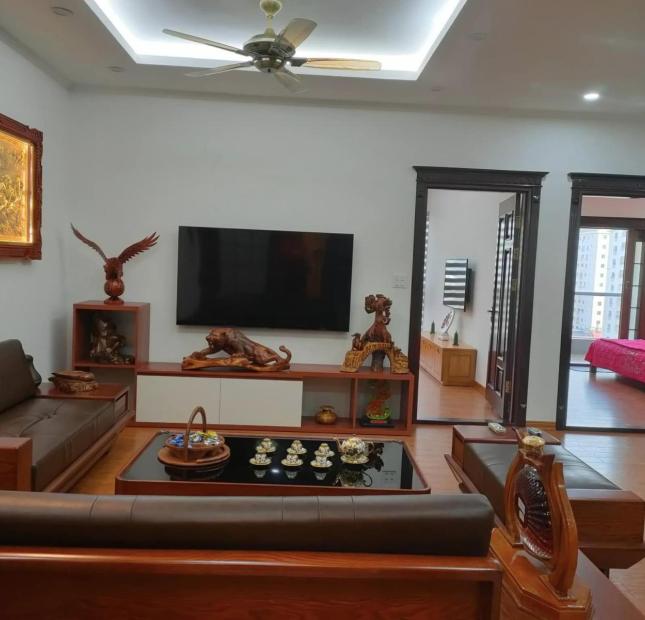 O9 2628 5559  Bán căn hộ Eurowindow Multi Complex 27 Trần Duy Hưng 102m², Tầng 1x, giá 5.6 tỷ Cầu