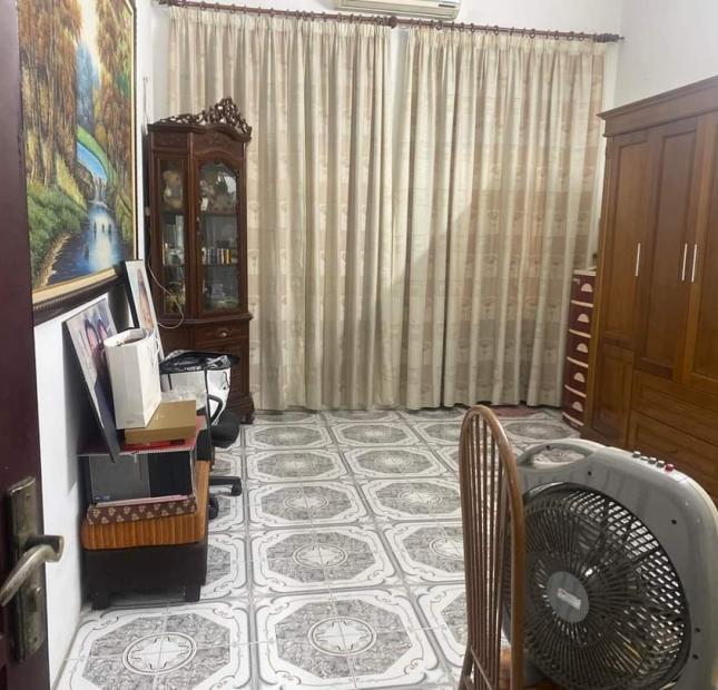 Bán nhà phố Phương Liệt, Thanh Xuân, nhà dân xây, ngõ thông, gần ô tô, 53m, 4T, chỉ 5.5 tỷ