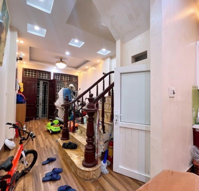 NHÀ ĐẸP. 2 MẶT THOÁNG. Phố Khương Trung, Thanh Xuân. 40m2 x 4T. Hơn 4 Tỷ. 0968084286