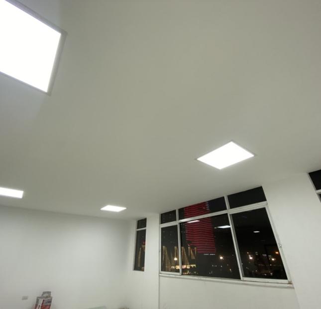 Sang nhượng nhà 6 tầng phố Nguyễn Chánh, Cầu Giấy, Hà Nội
