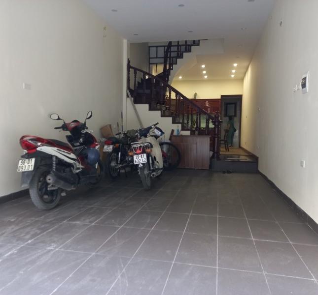Bán nhà Bồ Đề,Long Biên 5 tầng 60m2,Mt4m gara,oto đua nhỉnh 8 tỷ