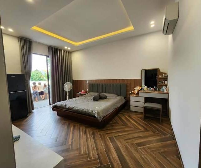 Bán Gấp Nhà Đẹp, Bồ Đề, Hồng Tiến, 61m2, 6 Tầng, Gara, Ô Tô, Thang Máy, Kinh Doanh