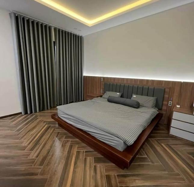 Bán Gấp Nhà Đẹp, Bồ Đề, Hồng Tiến, 61m2, 6 Tầng, Gara, Ô Tô, Thang Máy, Kinh Doanh