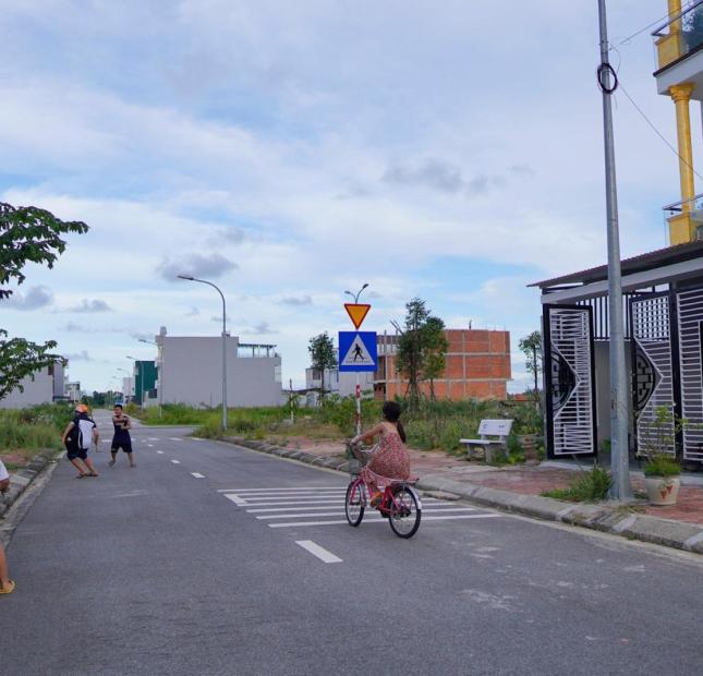 Cần tiên bán nhanh lô đất Khu đô thị Phú Mỹ Quảng Ngãi đường 17.5m giá rẻ