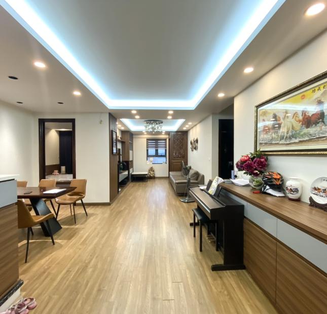 Bán nhà phố Phương Liệt, ngõ nông, rộng, nhà dân xây, 55m, 4PN, 5 tỷ 5
