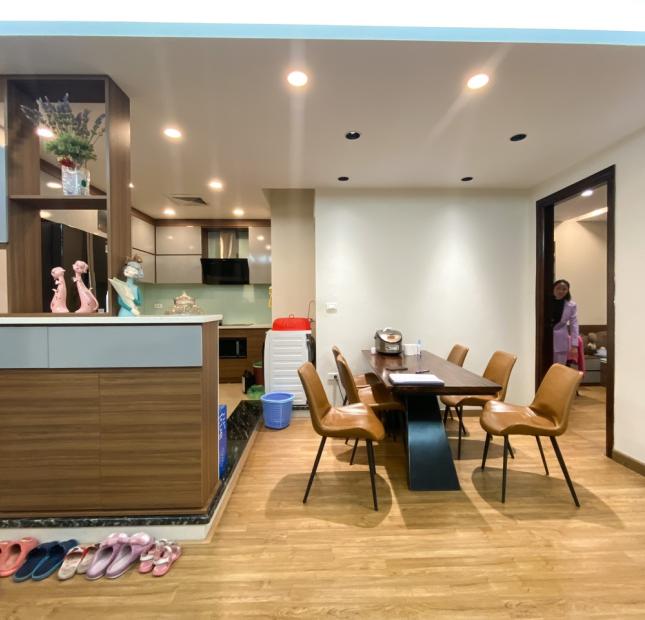 Bán nhà phố Phương Liệt, ngõ nông, rộng, nhà dân xây, 55m, 4PN, 5 tỷ 5