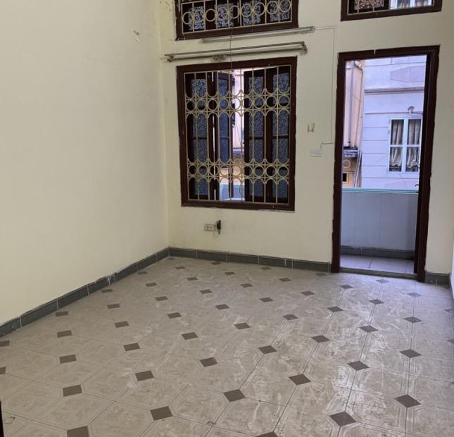 Chính Chủ Nhờ Cho Thuê Nguyên Nhà KD mặt phố Ngô Tất Tố, quận Đống Đa