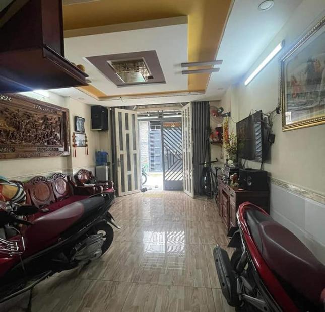 Cô bán căn nhà lâu năm đường Cách Mạng Tháng Tám, Q3
