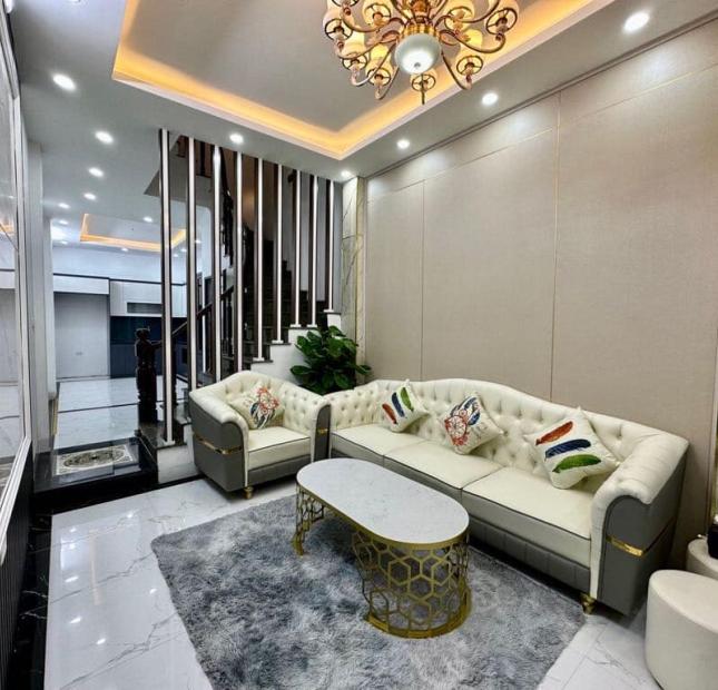 Bán nhà 5 tầng Phố Vương Thừa Vũ  gần Ngã tư sở