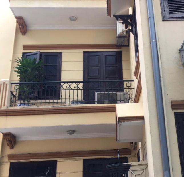 Tìm Khách Thuê Nhà Đẹp  phố Chùa Láng, quận Đống Đa
