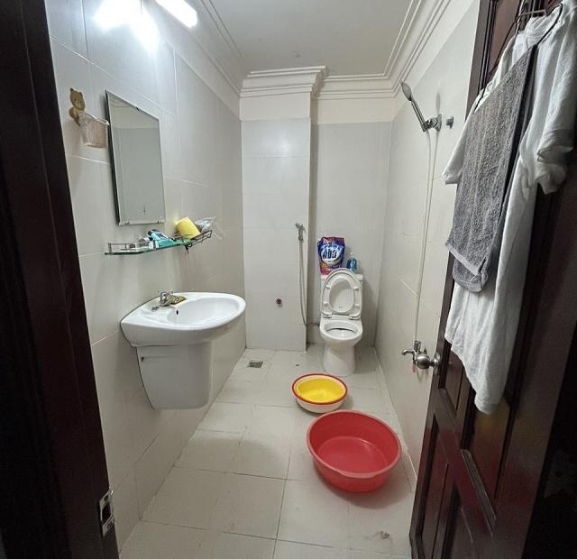 Phòng 20m2, nhà vệ sinh rộng, đi 2p đến trường ĐH Văn Lang CS3