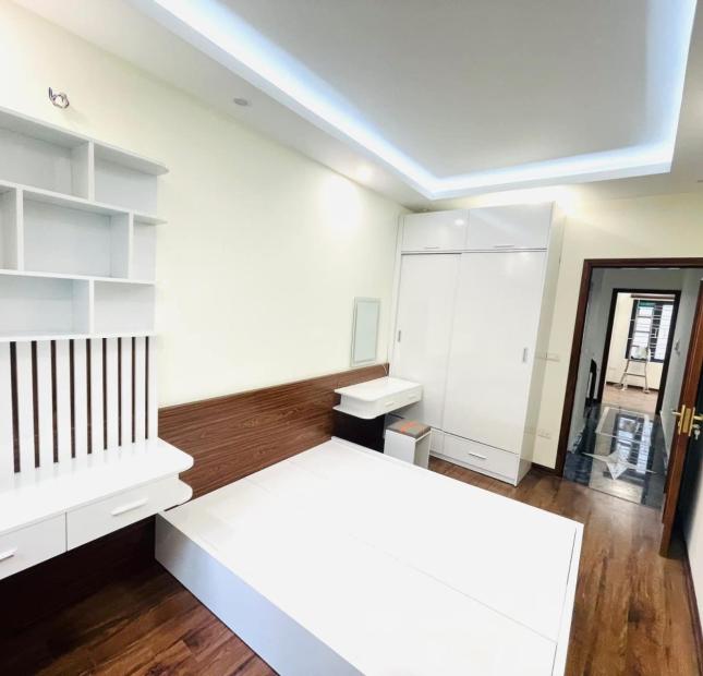 Nhà đẹp phố Yên Hòa, 51m chỉ 6,9 tỷ